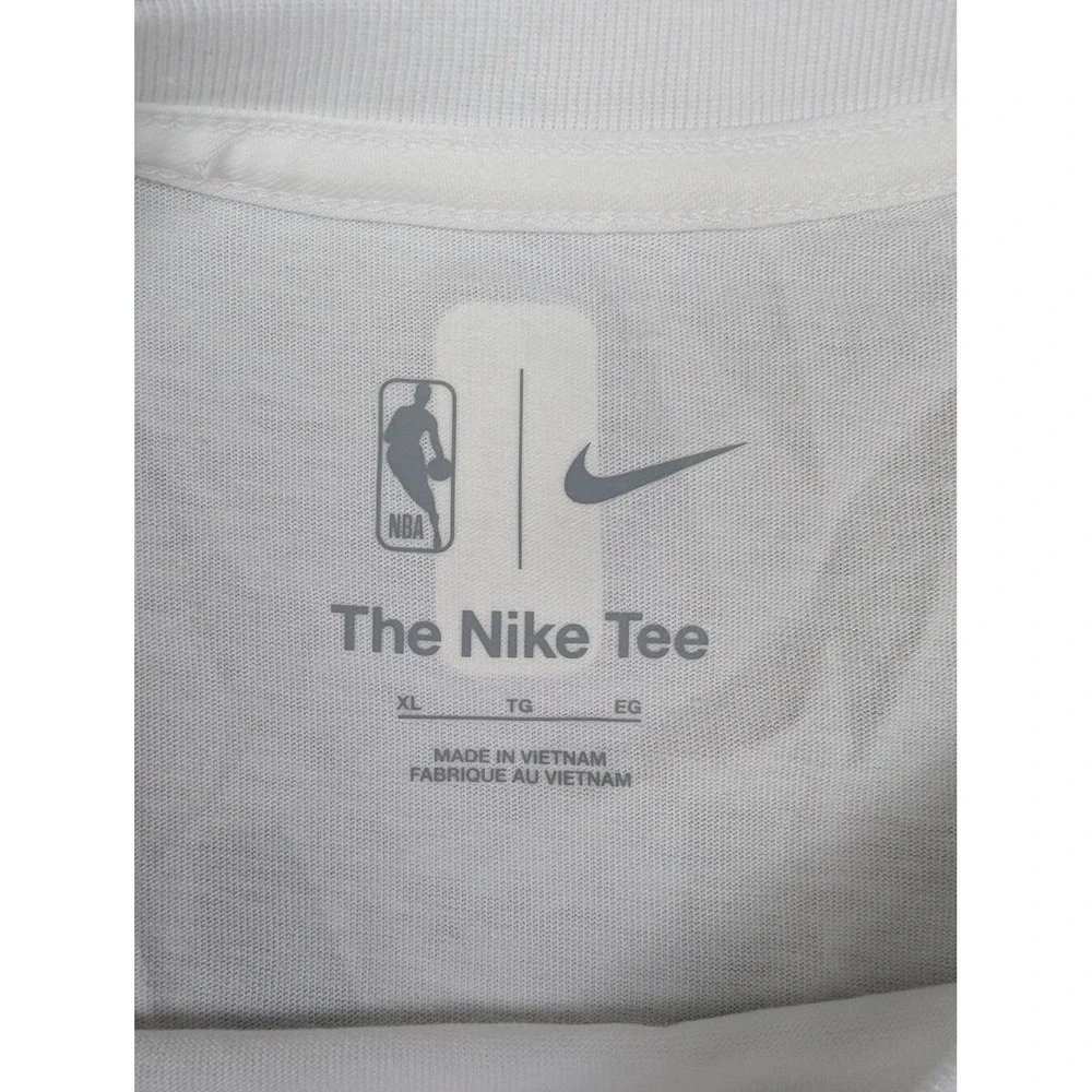 Nike Milwaukee Bucks Shirt Mens XL White NBA Basketball Damian Lillard 0 Tee New